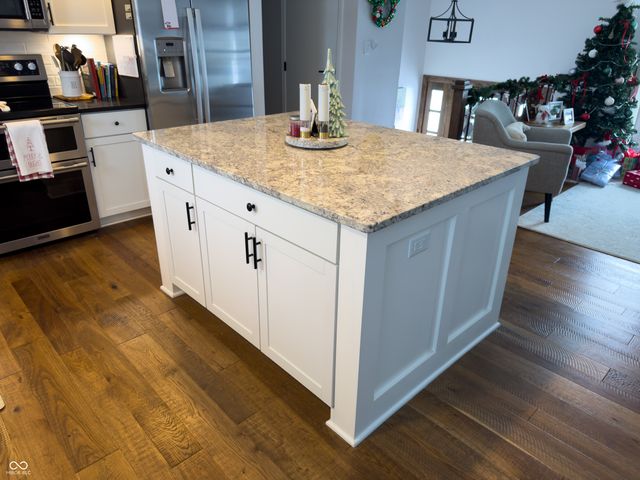 8902 Royal Meadow Drive, Indianapolis, IN 46217