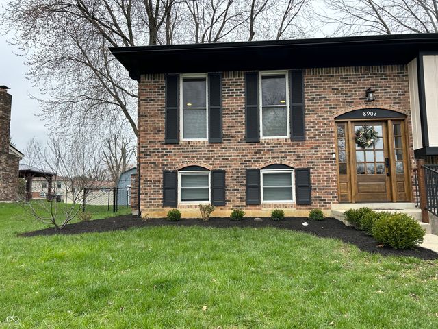 8902 Royal Meadow Drive, Indianapolis, IN 46217