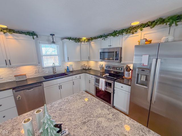 8902 Royal Meadow Drive, Indianapolis, IN 46217