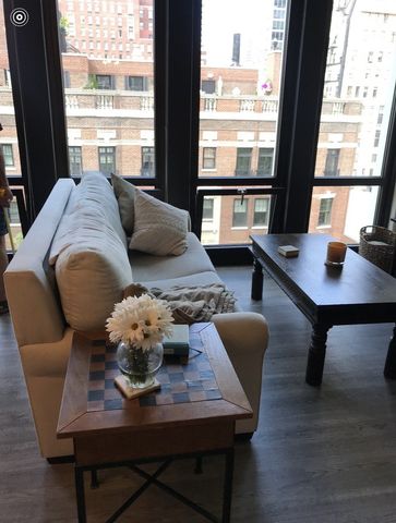 1 E Scott Street 1002, Chicago, IL 60610