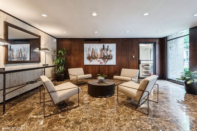 1 E Scott Street 1002, Chicago, IL 60610