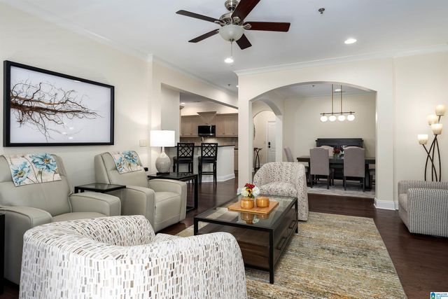 3038 Massey Rd Apt 406, Vestavia Hills, AL 35216