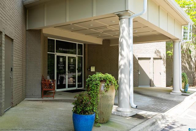 3038 Massey Rd Apt 406, Vestavia Hills, AL 35216