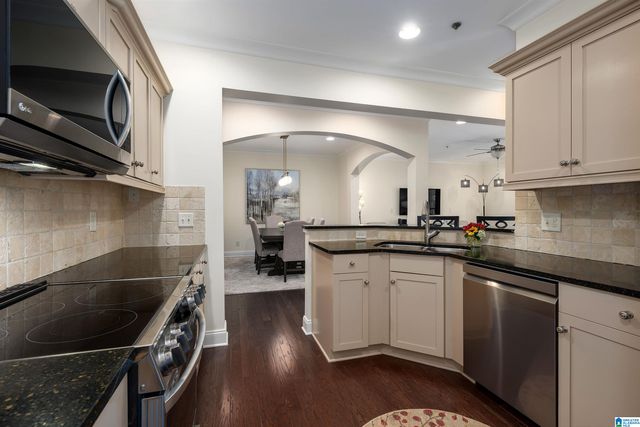 3038 Massey Rd Apt 406, Vestavia Hills, AL 35216