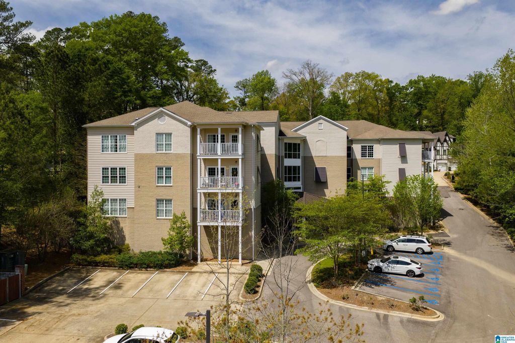 3038 Massey Rd Apt 406, Vestavia Hills, AL 35216