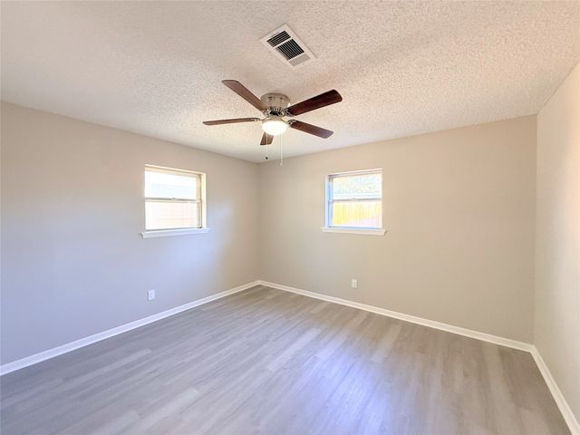 905 Seymore Circle, Denison, TX 75020