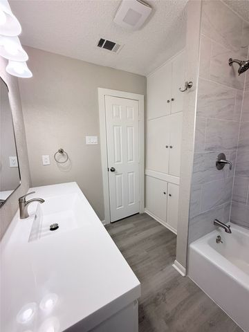 905 Seymore Circle, Denison, TX 75020