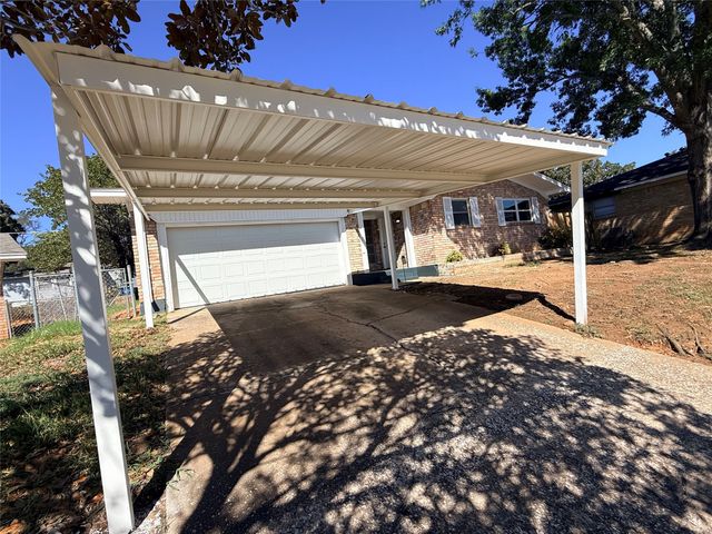 905 Seymore Circle, Denison, TX 75020