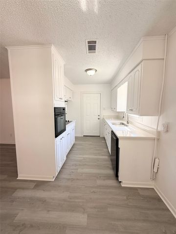 905 Seymore Circle, Denison, TX 75020
