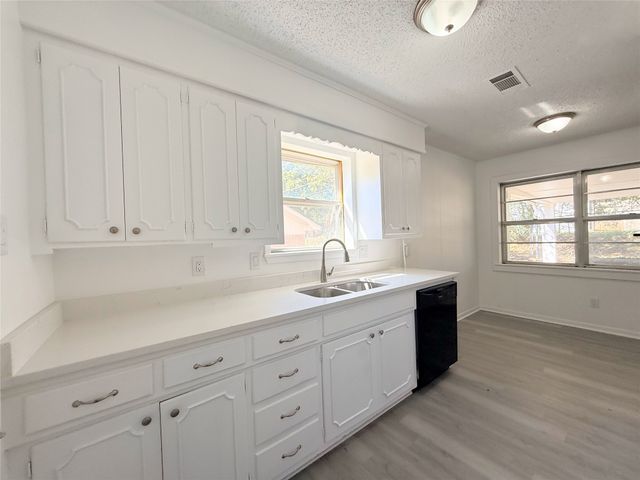 905 Seymore Circle, Denison, TX 75020