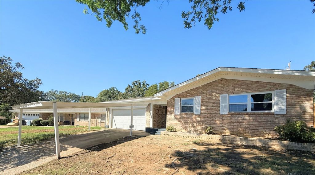 905 Seymore Circle, Denison, TX 75020