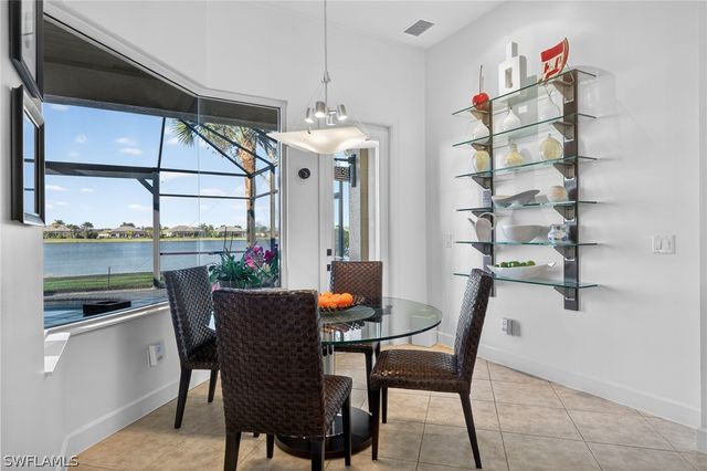 12095 WICKLOW LN, Naples, FL 34120