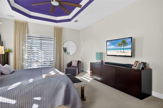 12095 WICKLOW LN, Naples, FL 34120