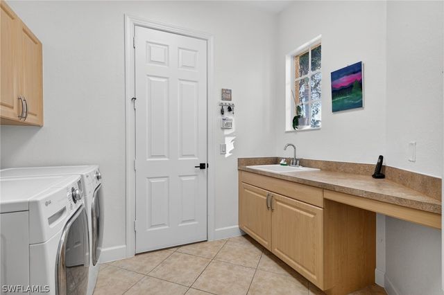 12095 WICKLOW LN, Naples, FL 34120