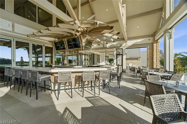 12095 WICKLOW LN, Naples, FL 34120