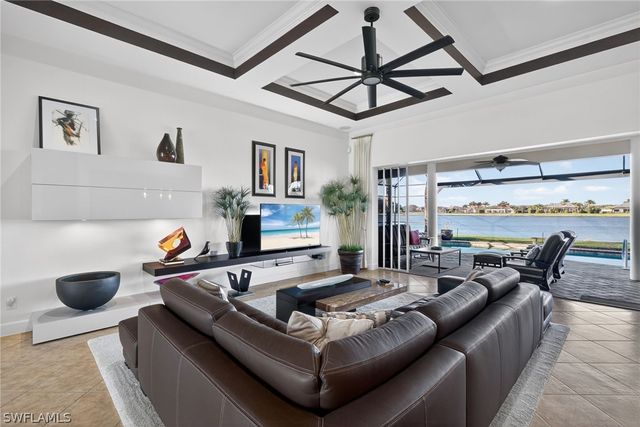 12095 WICKLOW LN, Naples, FL 34120