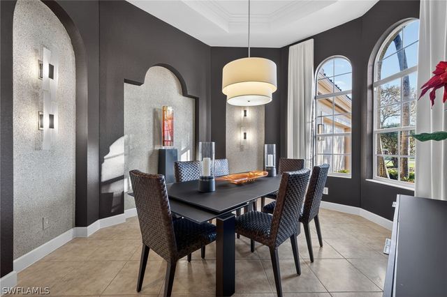 12095 WICKLOW LN, Naples, FL 34120