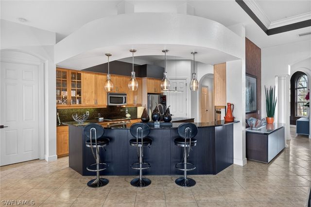 12095 WICKLOW LN, Naples, FL 34120