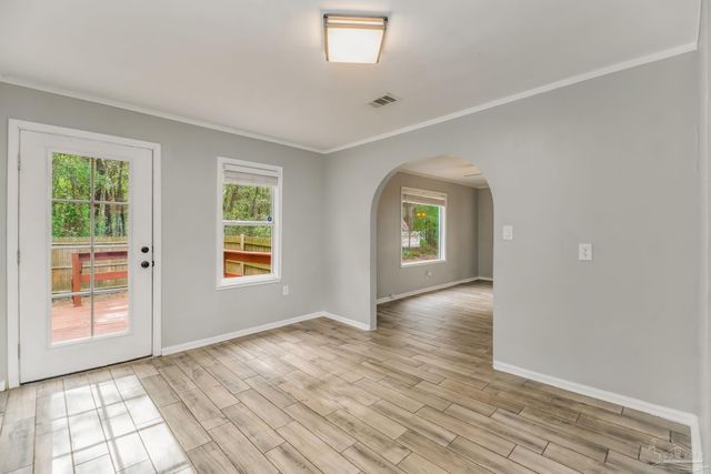 5788 Washington St, Milton, FL 32570