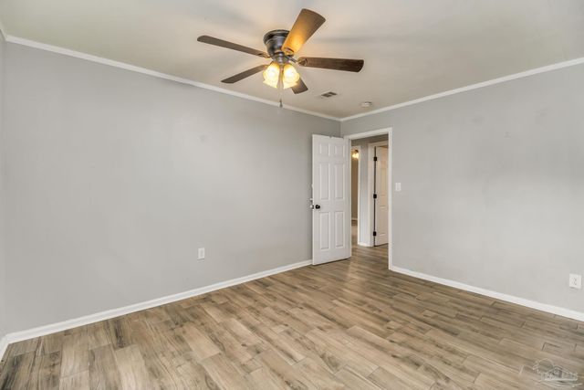 5788 Washington St, Milton, FL 32570