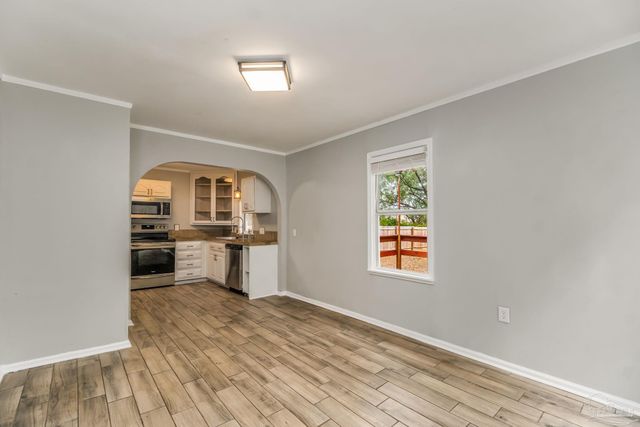 5788 Washington St, Milton, FL 32570