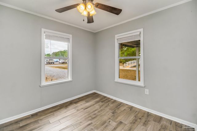 5788 Washington St, Milton, FL 32570