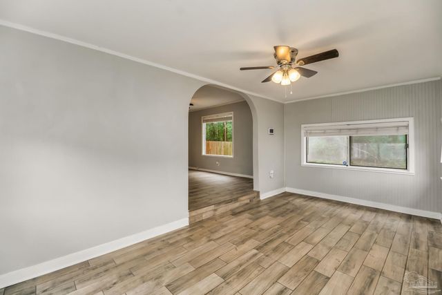 5788 Washington St, Milton, FL 32570