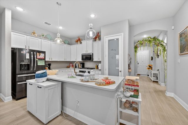 2814 Grand Lookout Lane, Arlington, TX 76001