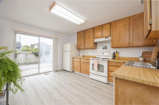 Spruce Street, Half Moon Bay, CA 94019