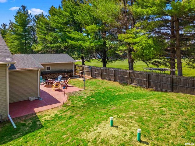 135 BESSLER LAKE Drive, Groveland, IL 61535