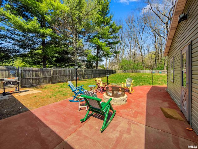 135 BESSLER LAKE Drive, Groveland, IL 61535