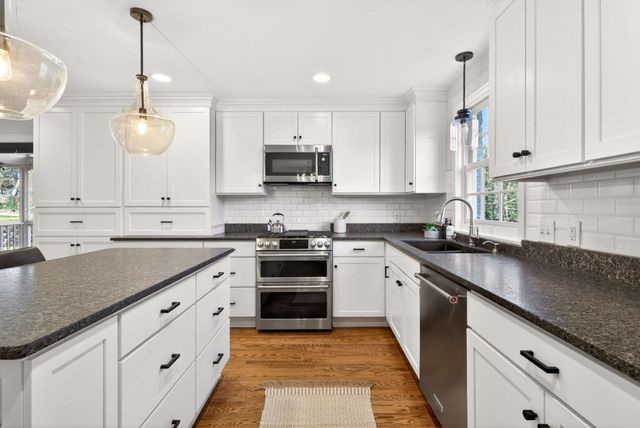 1116 Brookmeade Dr, Nashville, TN 37204