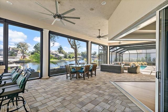821 QUEENS HARBOR Boulevard, Jacksonville, FL 32225