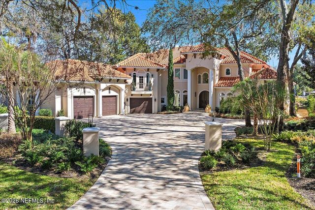 821 QUEENS HARBOR Boulevard, Jacksonville, FL 32225