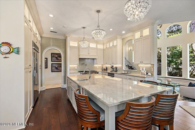 821 QUEENS HARBOR Boulevard, Jacksonville, FL 32225