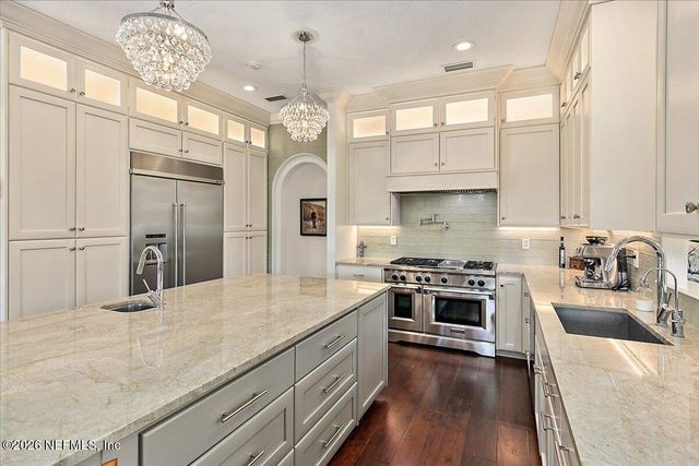 821 QUEENS HARBOR Boulevard, Jacksonville, FL 32225