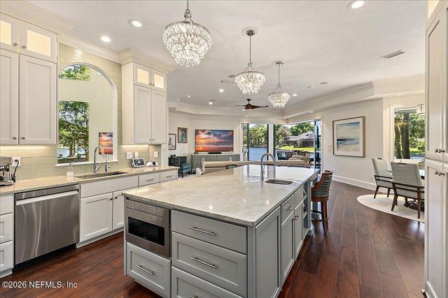 821 QUEENS HARBOR Boulevard, Jacksonville, FL 32225