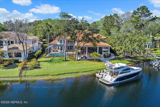 821 QUEENS HARBOR Boulevard, Jacksonville, FL 32225