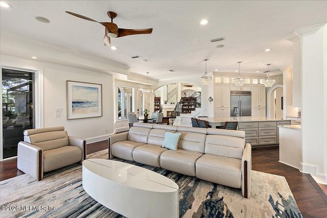 821 QUEENS HARBOR Boulevard, Jacksonville, FL 32225