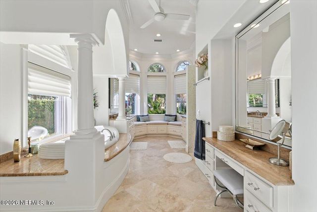 821 QUEENS HARBOR Boulevard, Jacksonville, FL 32225