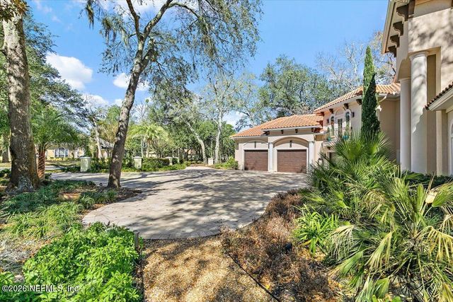 821 QUEENS HARBOR Boulevard, Jacksonville, FL 32225