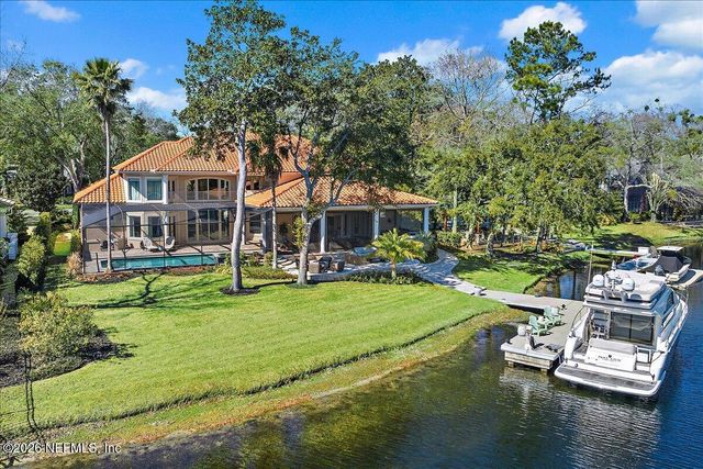 821 QUEENS HARBOR Boulevard, Jacksonville, FL 32225