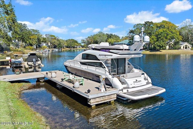 821 QUEENS HARBOR Boulevard, Jacksonville, FL 32225