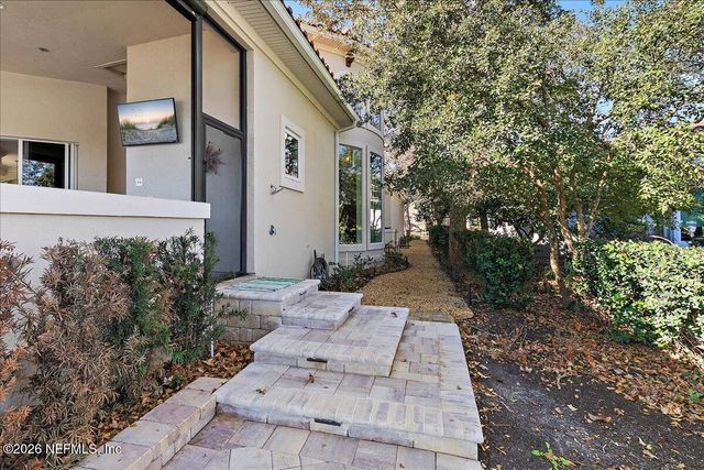 821 QUEENS HARBOR Boulevard, Jacksonville, FL 32225