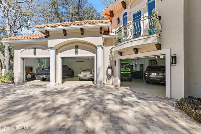 821 QUEENS HARBOR Boulevard, Jacksonville, FL 32225