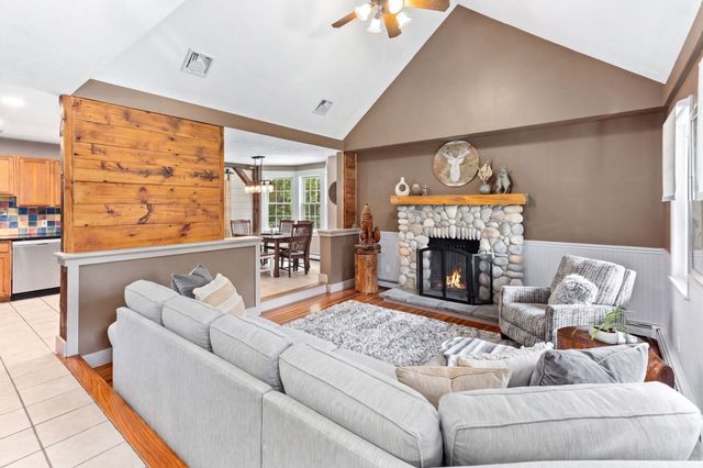 3 Faria Farm Rd, Berkley, MA 02779
