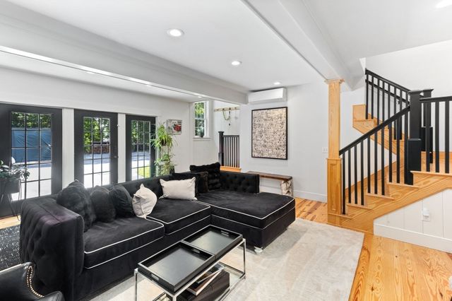 3 Faria Farm Rd, Berkley, MA 02779