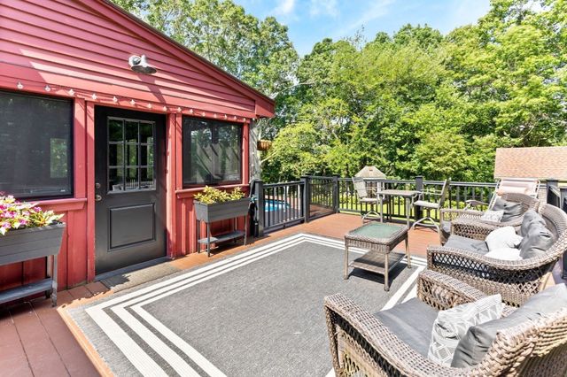 3 Faria Farm Rd, Berkley, MA 02779