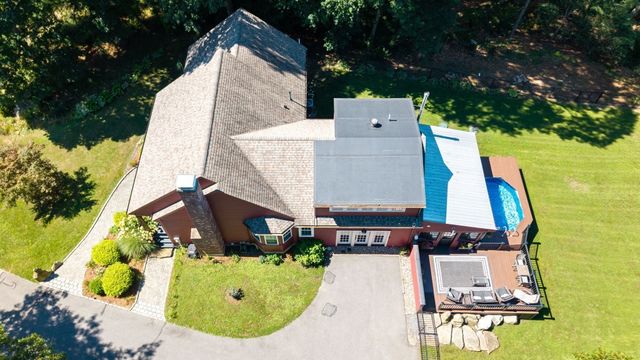 3 Faria Farm Rd, Berkley, MA 02779