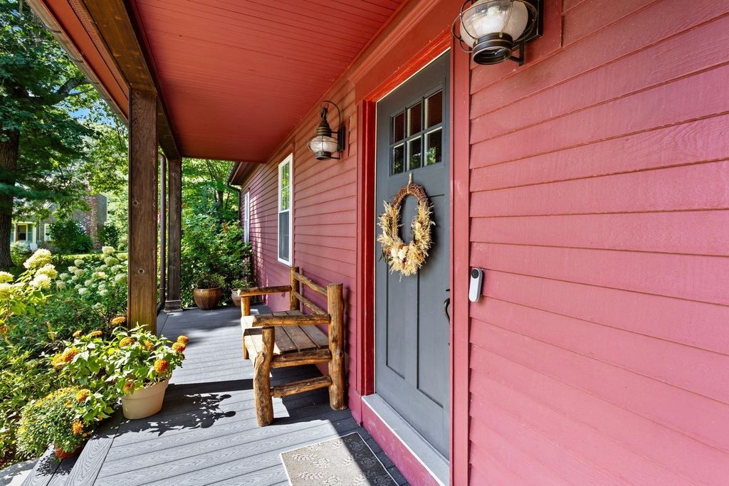 3 Faria Farm Rd, Berkley, MA 02779